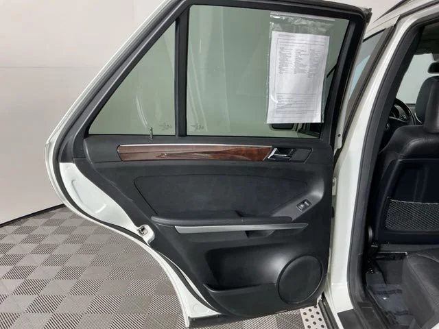 Used 2008  Mercedes-Benz ML 350 image 25