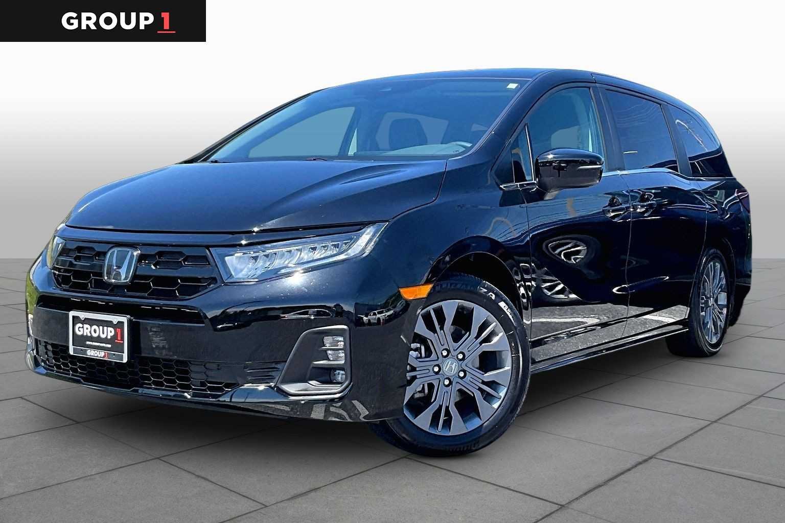 2025 Honda Odyssey Touring's photo