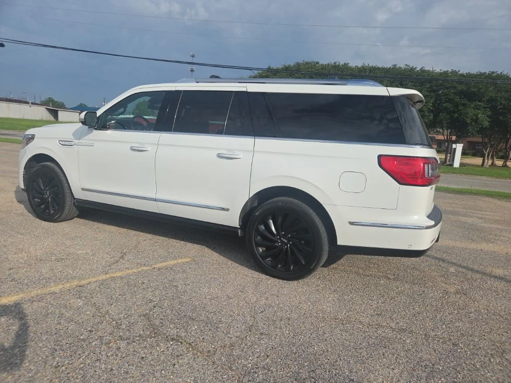 Certified Used 2020 White Lincoln Reserve image 6