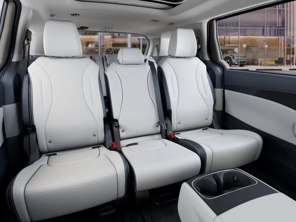 New 2026 Ceramic Silver Kia SX Prestige image 16