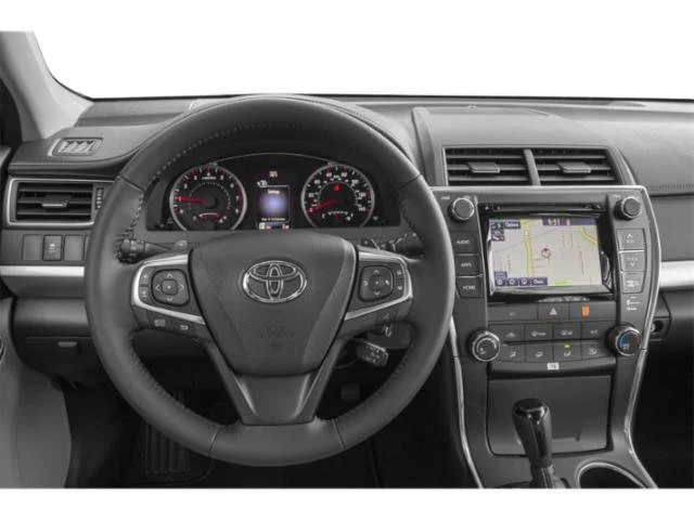 Used 2015  Toyota SE image 7