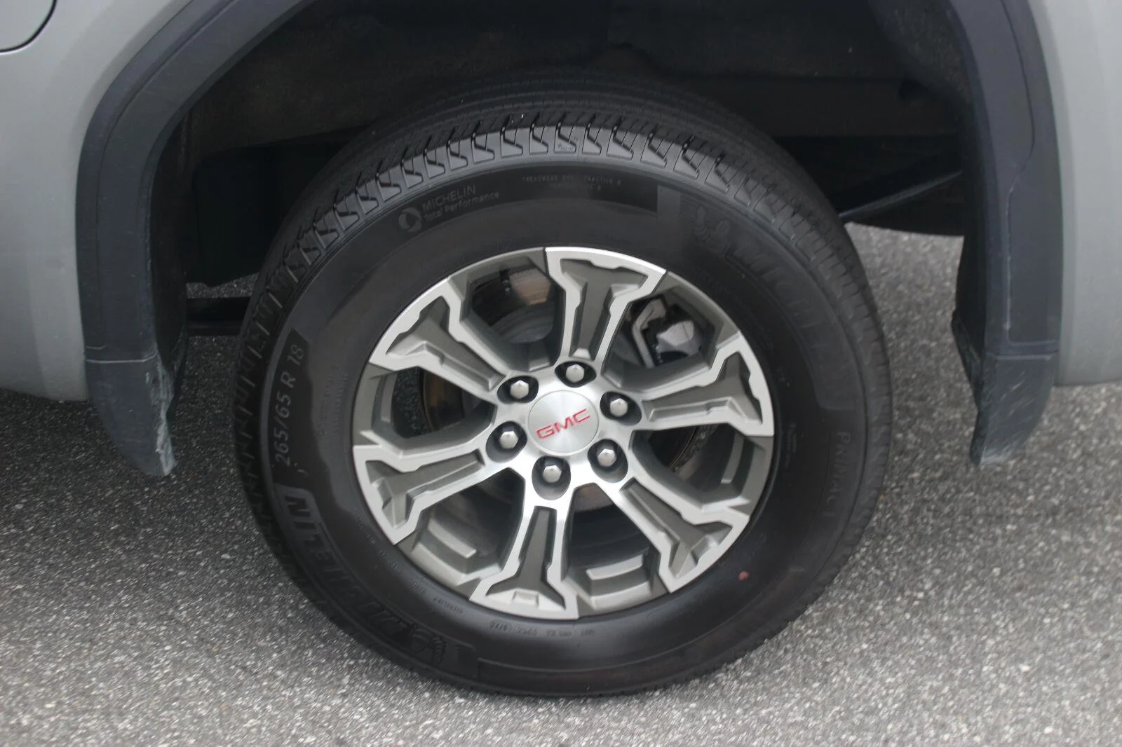 Used 2025 Sterling Metallic GMC SLT image 38