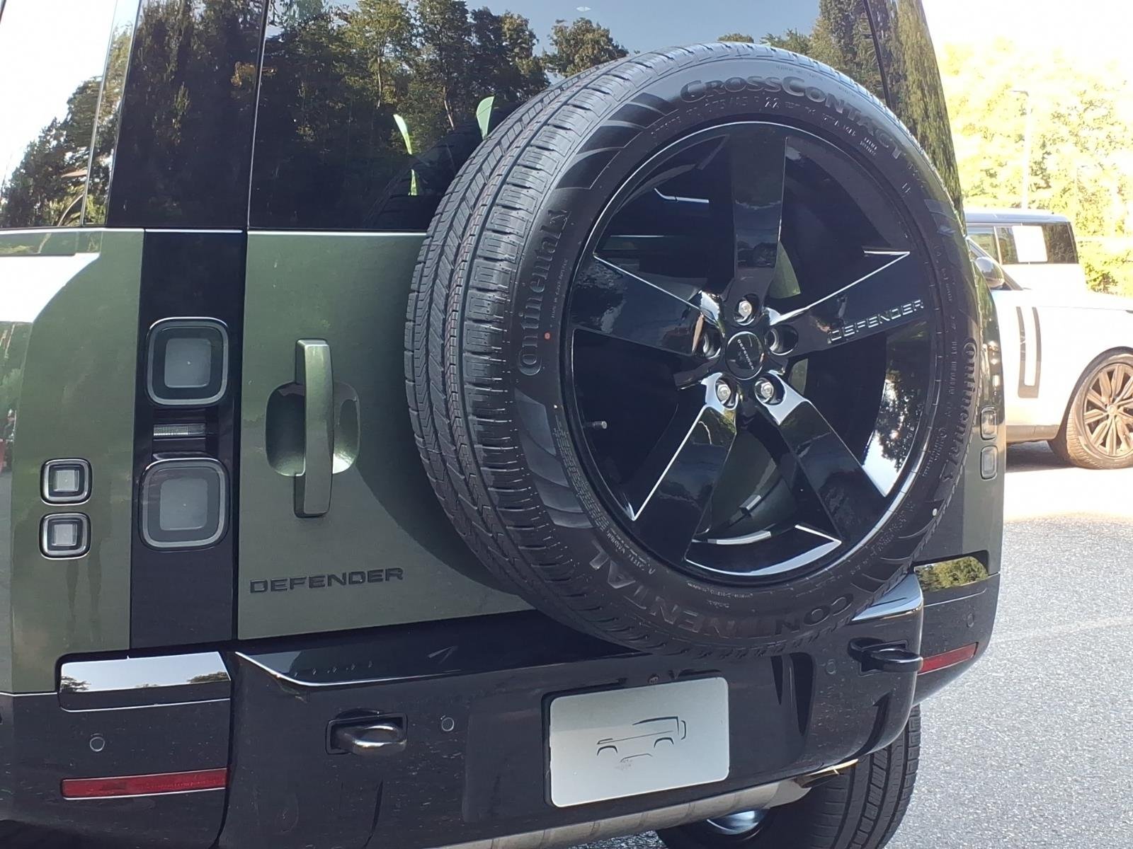 New 2026 Woolstone Green LAND ROVER X-Dynamic SE image 19