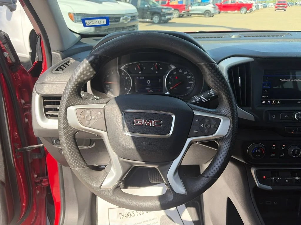 Used 2024 Volcanic Red Tintcoat GMC SLE image 8