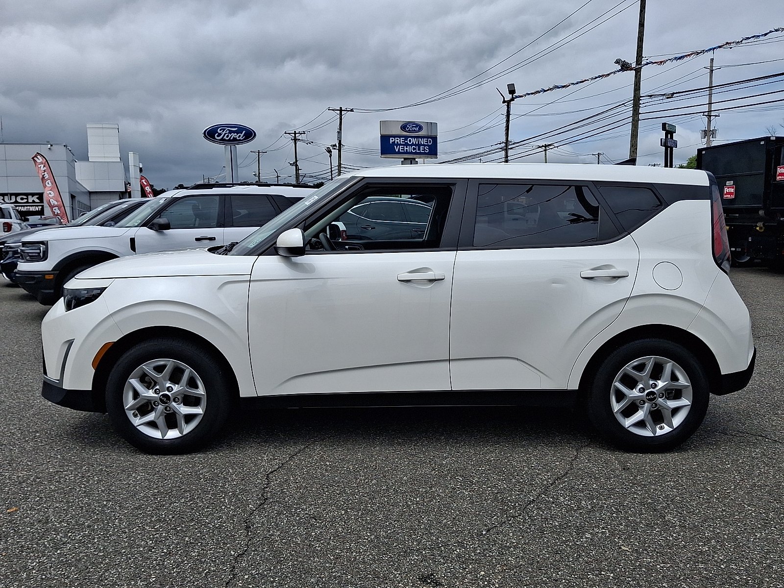 Used 2024 Snow White Pearl - SWP Kia LX image 7