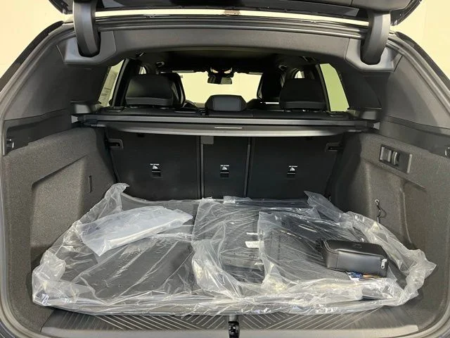 New 2026 Black Sapphire Metallic BMW 30 xDrive image 21