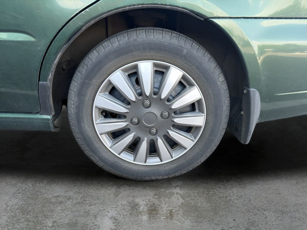 Used 2002 Green Subaru TS image 7