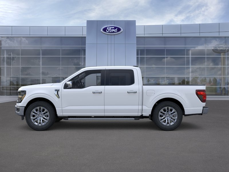 New 2026 Oxford White Ford XLT image 3