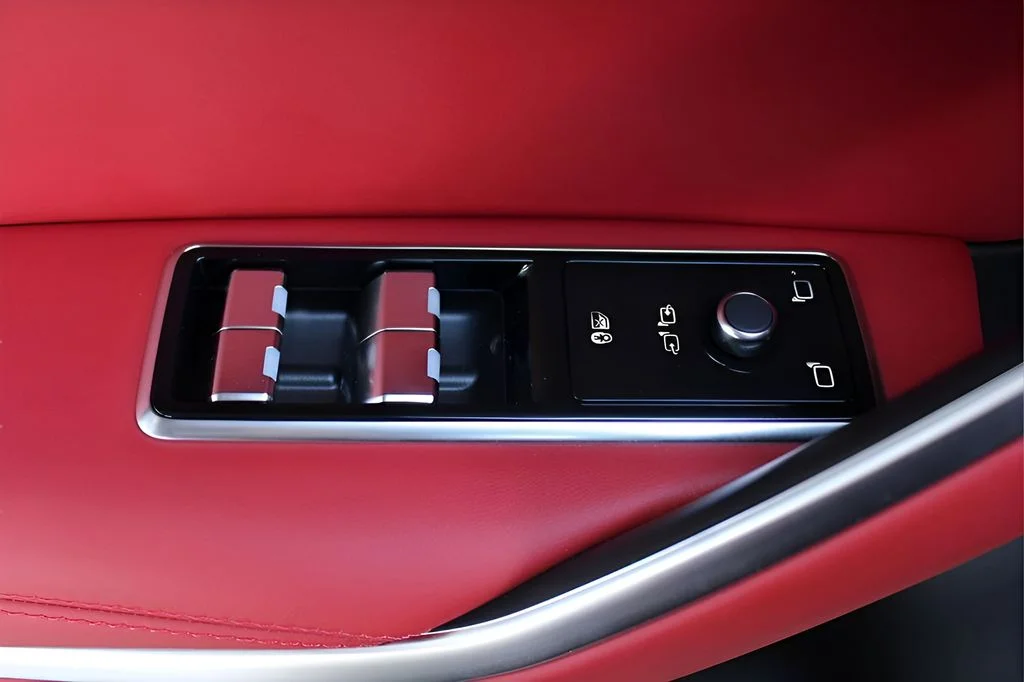 2026 Jaguar F-Pace R-Dynamic S - Photo 11