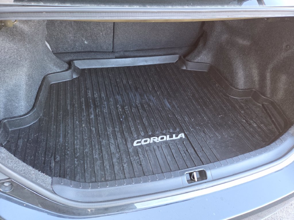 Used 2016 Black Toyota LE image 21