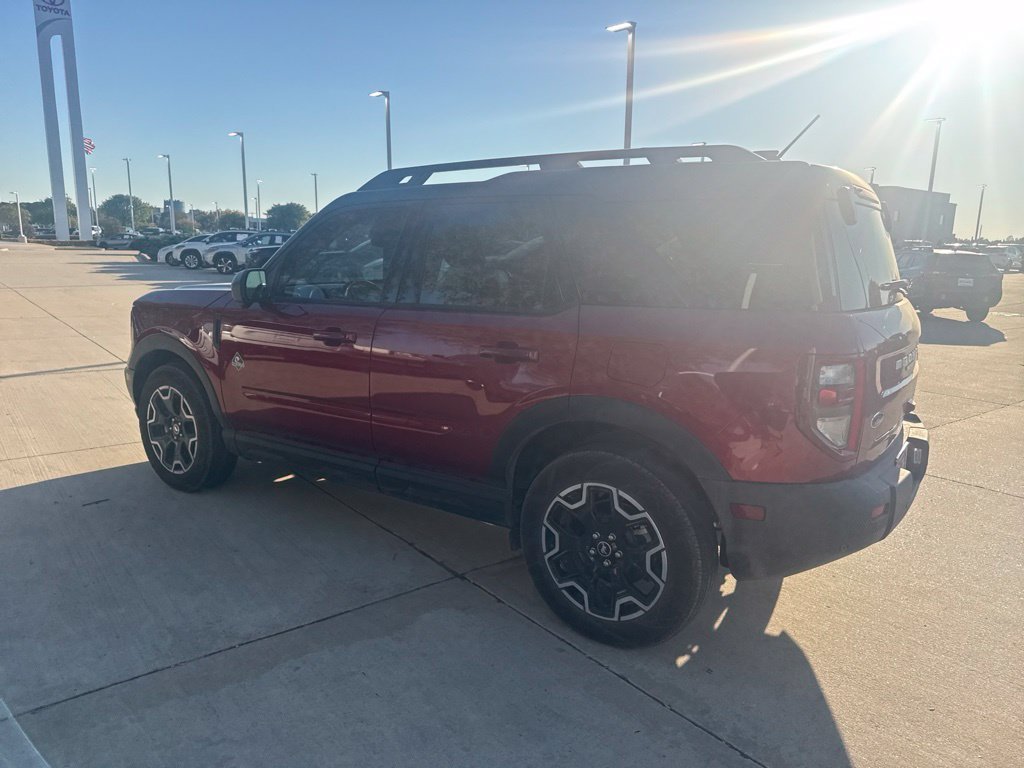 Used 2025 Red Ford Outer Banks image 3