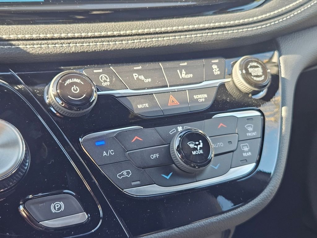 2026 Chrysler Pacifica Select - Photo 33