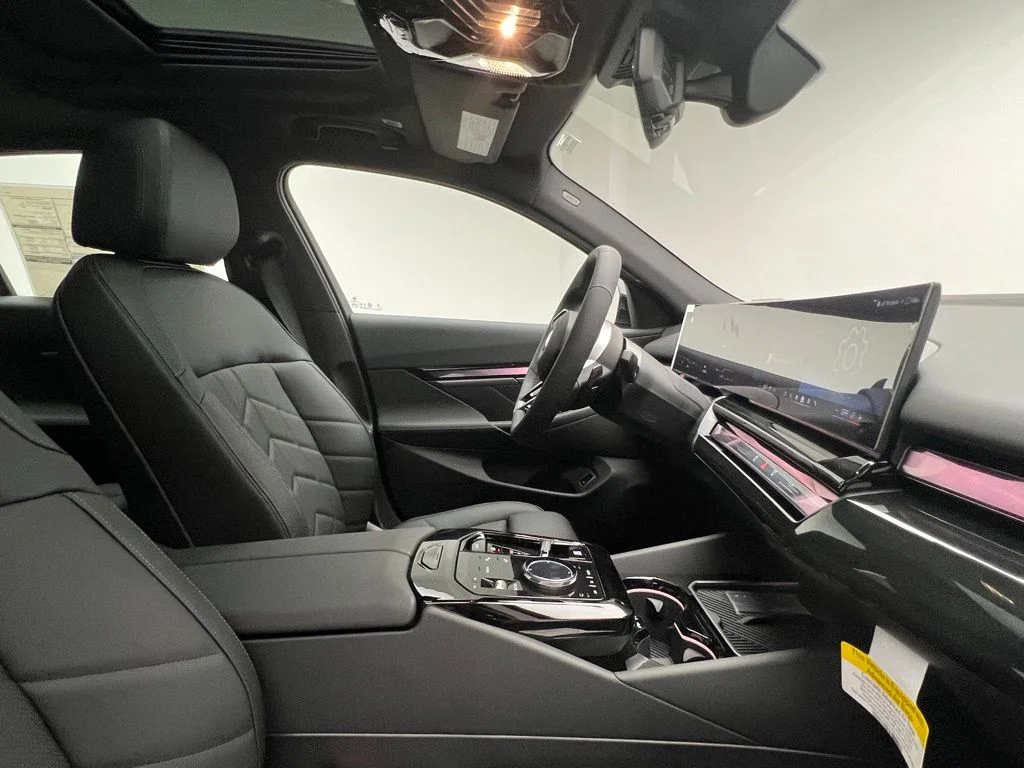 New 2027 Black Sapphire Metallic BMW 530i xDrive image 6