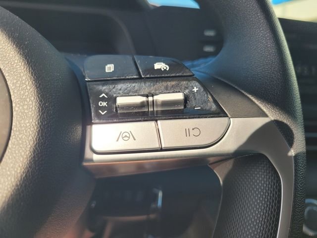 Used 2025 Gray Hyundai SE image 27