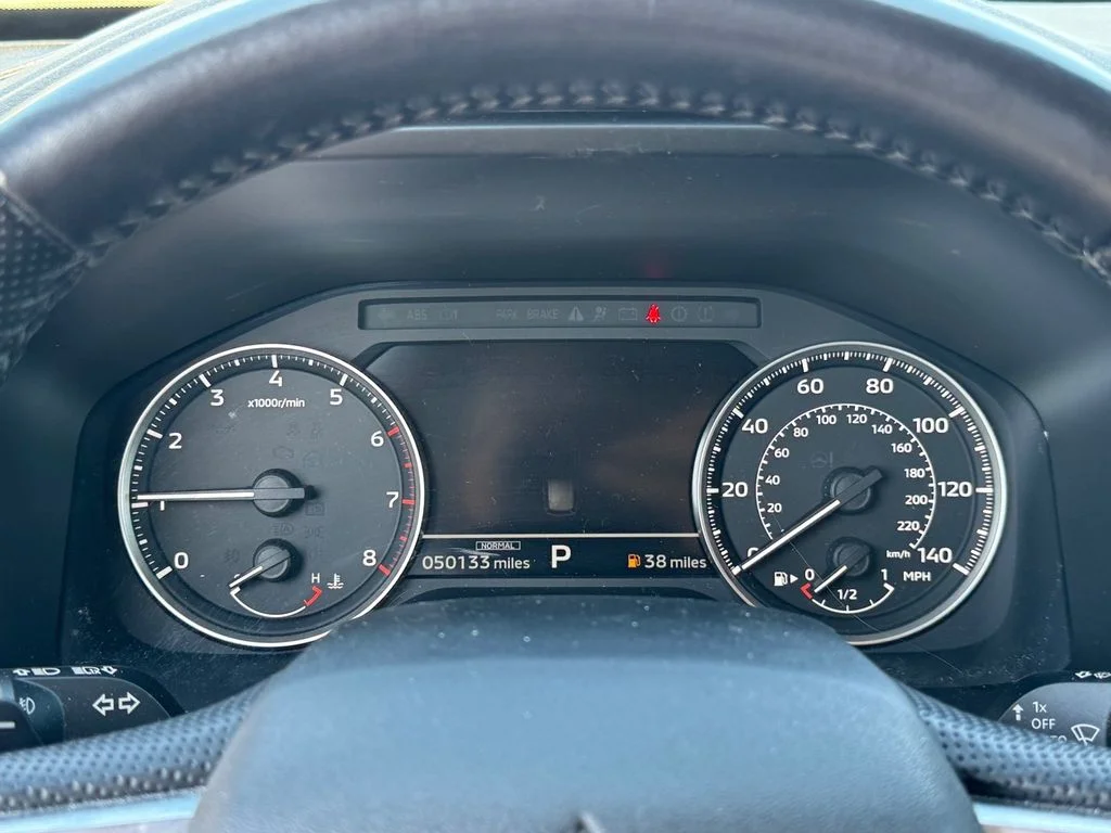 Used 2022 Silver Mitsubishi  image 24