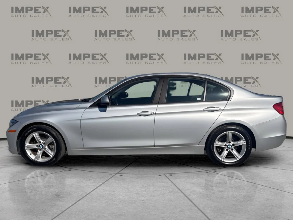 Used 2015 Silver BMW 320i image 2