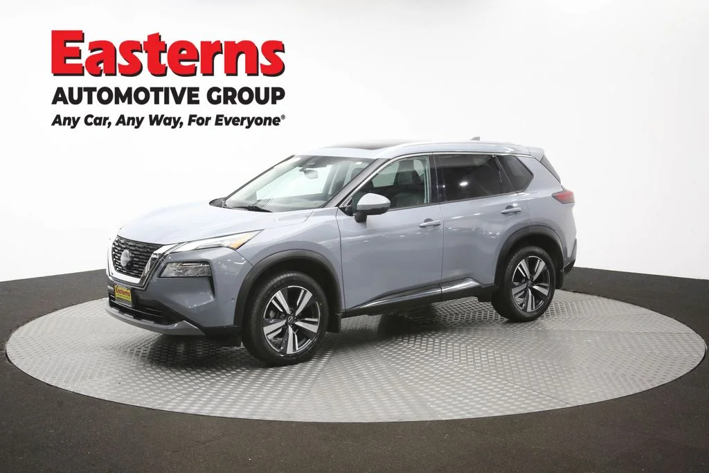 Used 2023 Gray Nissan SL image 59