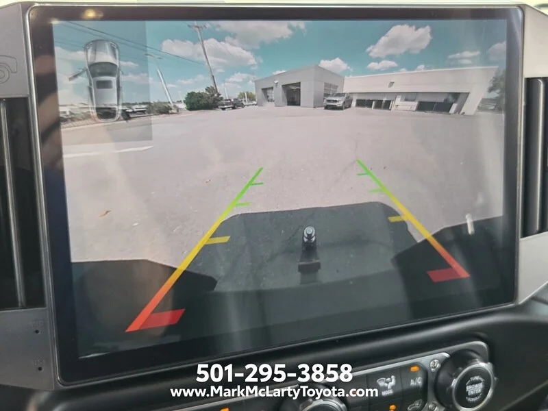 Used 2022 Black Clearcoat JEEP OVERLAND 4X4 image 19