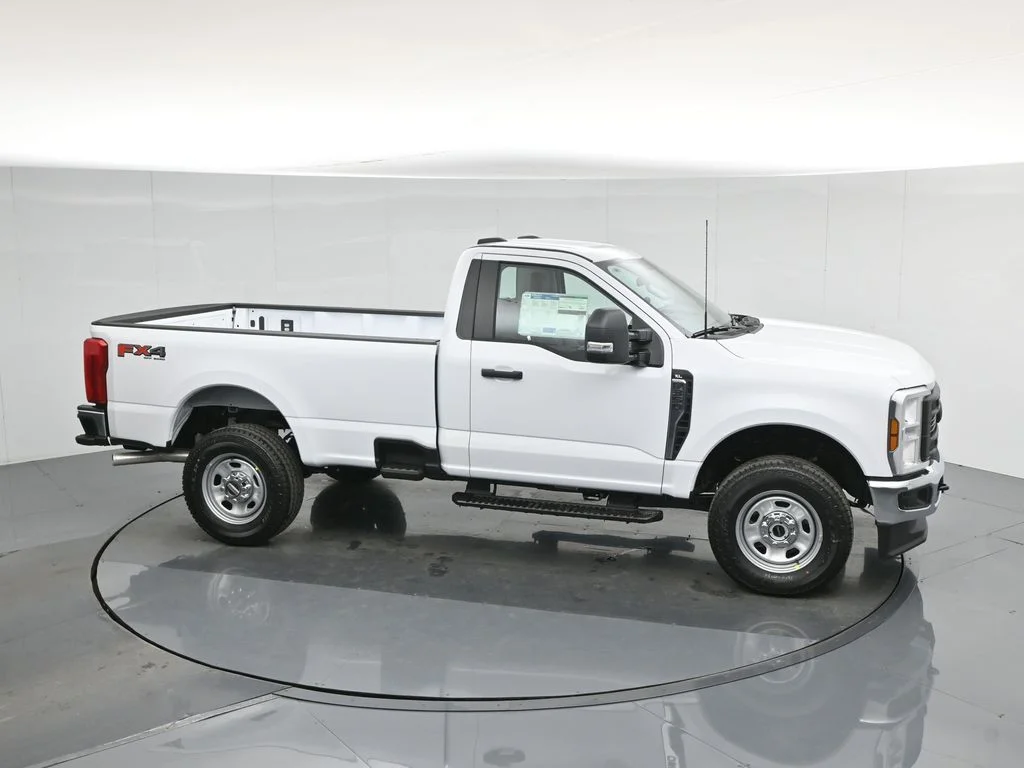 New 2026 Oxford White Ford XL image 48