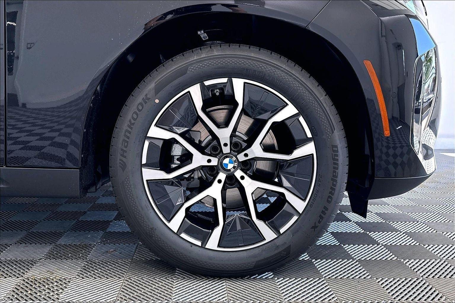 New 2026 Black Sapphire Metallic BMW 30 xDrive image 37