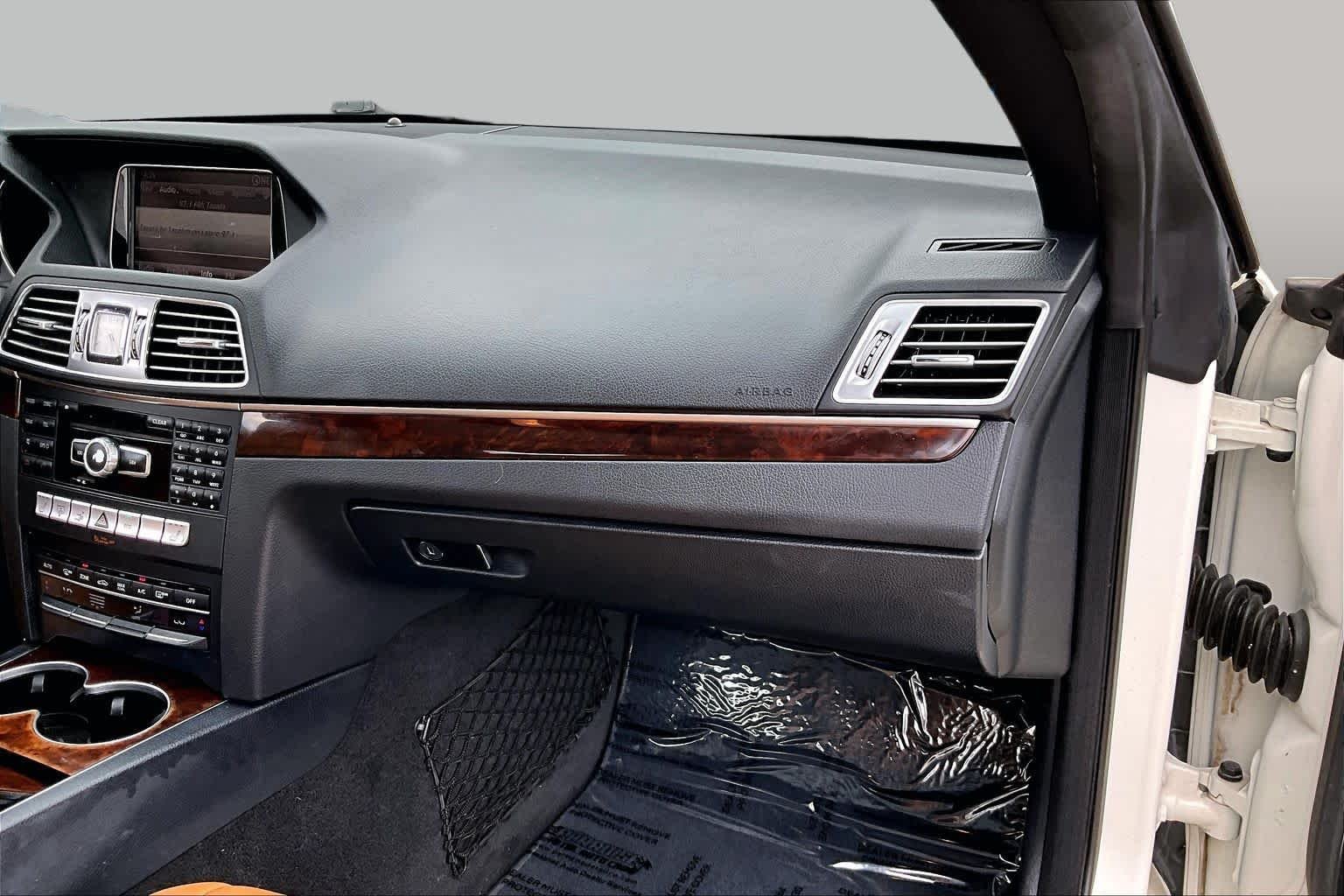 Used 2014 Diamond White Metallic Mercedes-Benz E 350 image 19