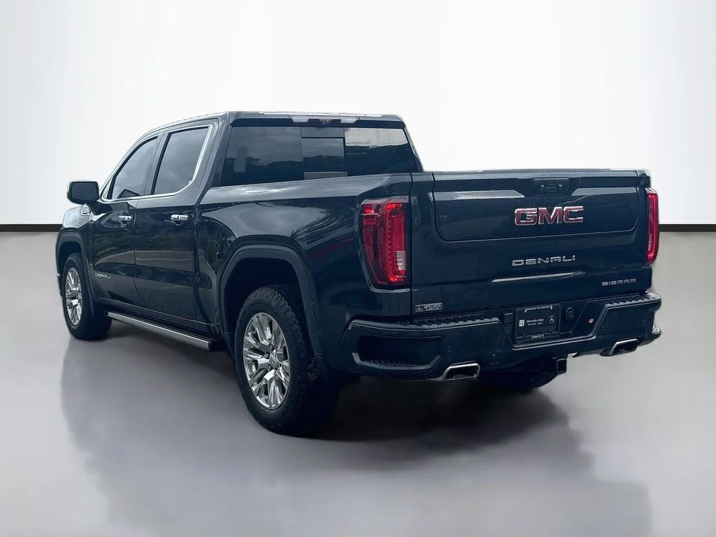 Used 2023 Silver GMC Denali image 5