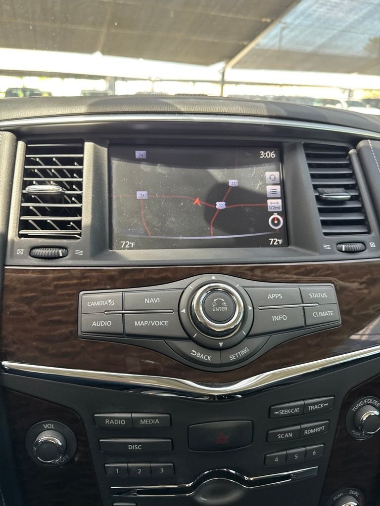 Used 2018 White Nissan Platinum image 8