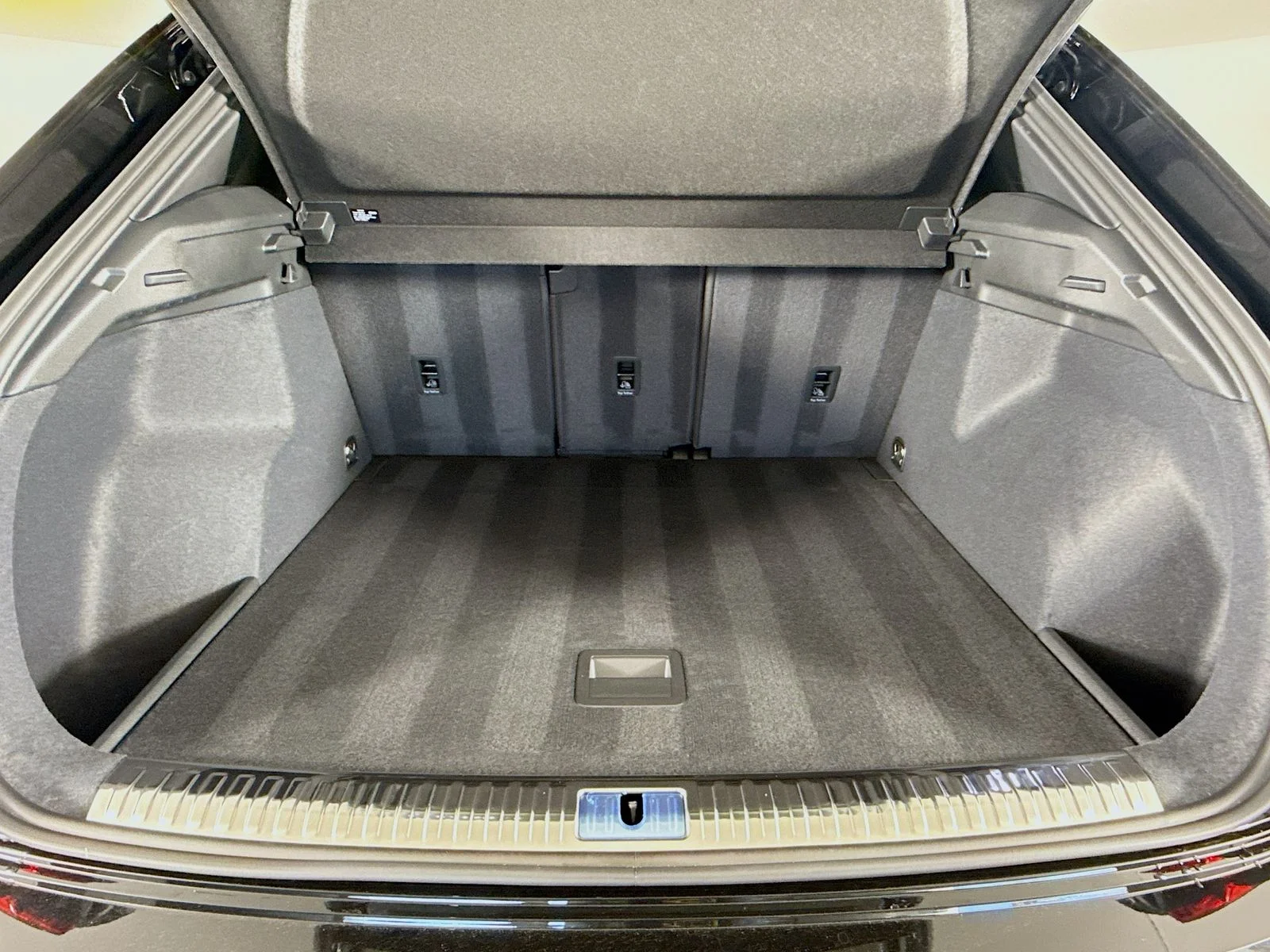 Certified Used 2025 Black Audi Premium Plus image 28
