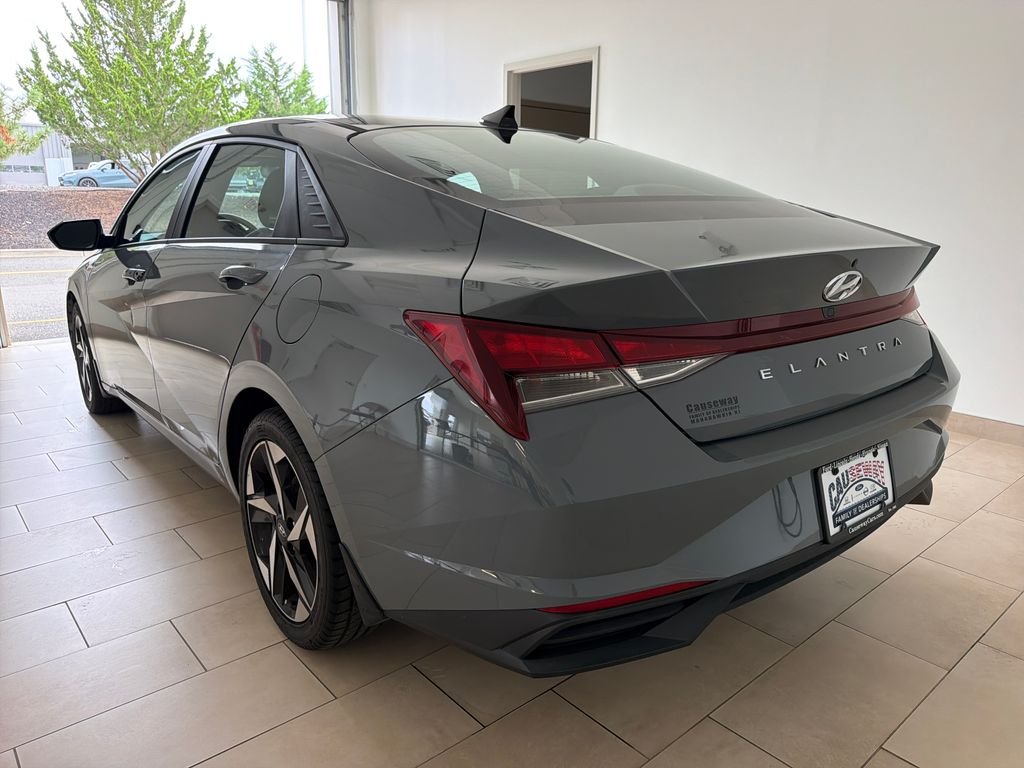 Certified Used 2023 Gray Hyundai SEL image 5