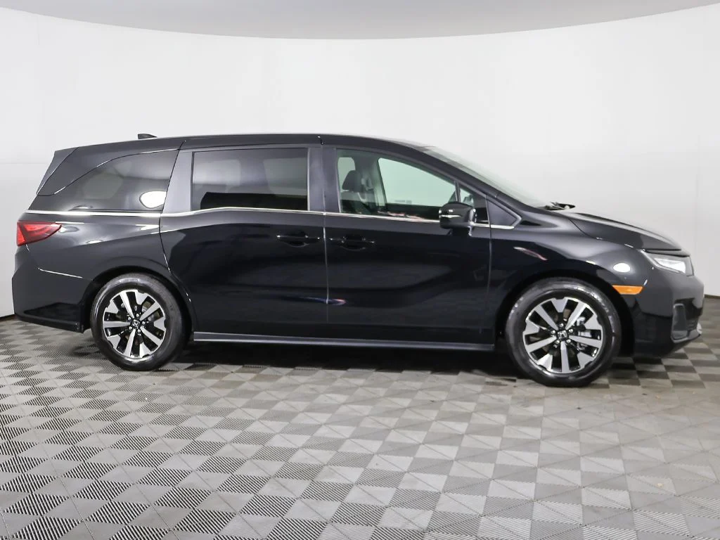 2026 Honda Odyssey EX-L - Photo 18