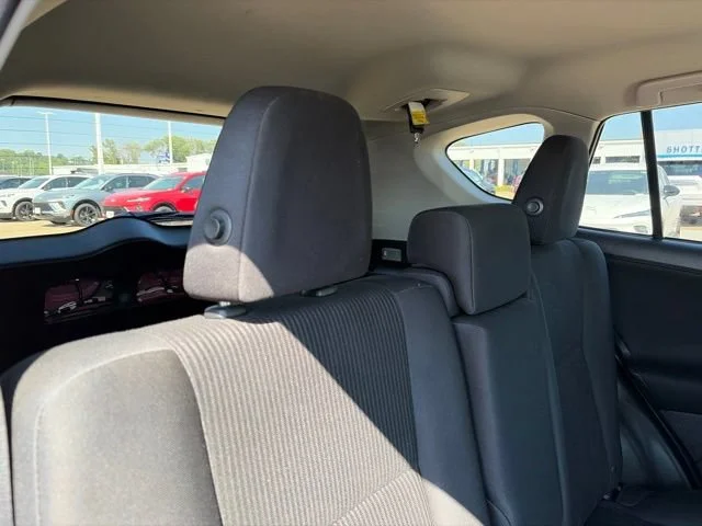 Used 2014 Red Toyota LE image 43