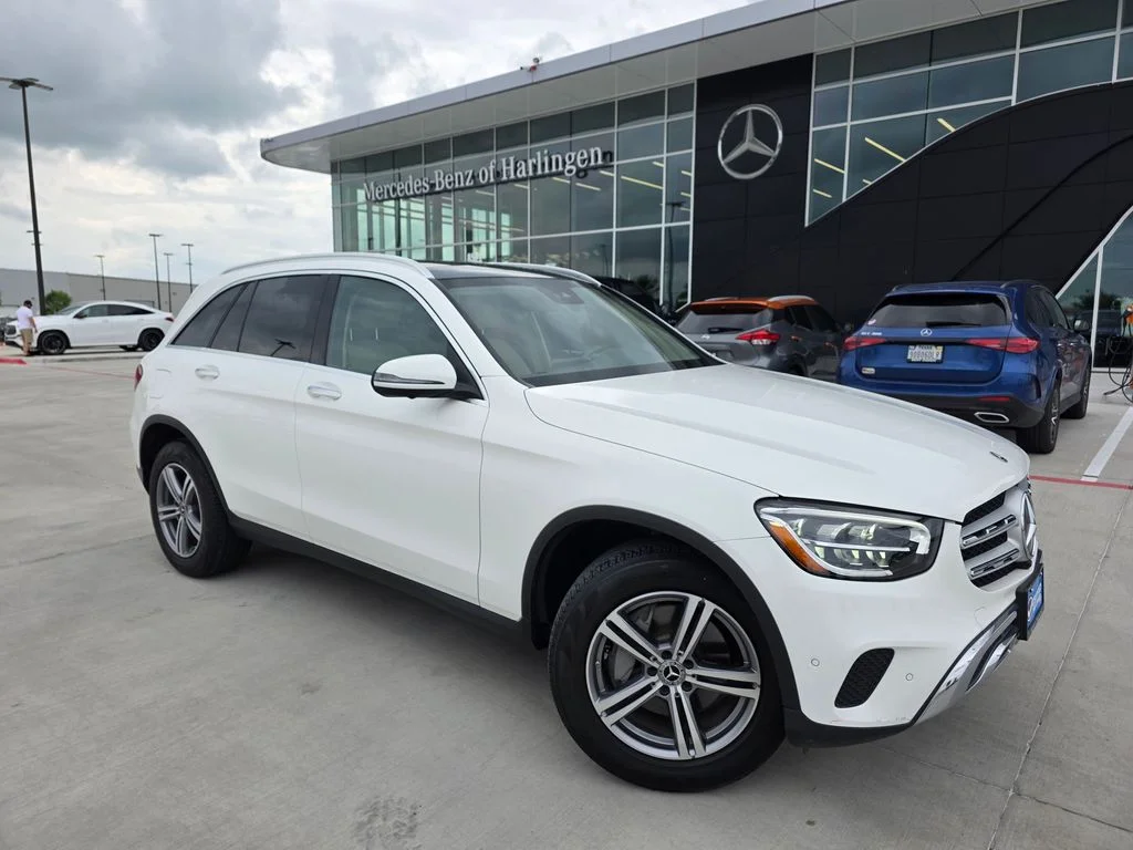 Used 2022 White Mercedes-Benz GLC 300 image 1