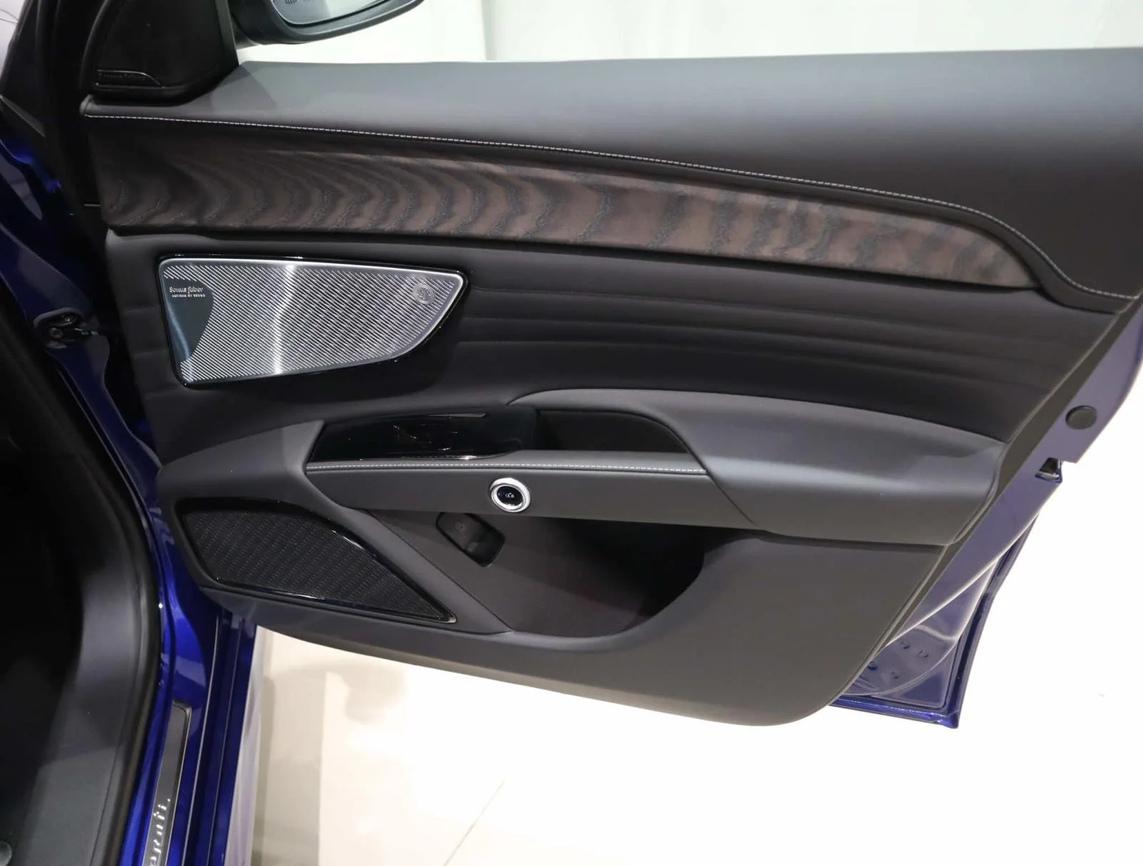 New 2025 Blu Modena Metallic Maserati AWD image 15