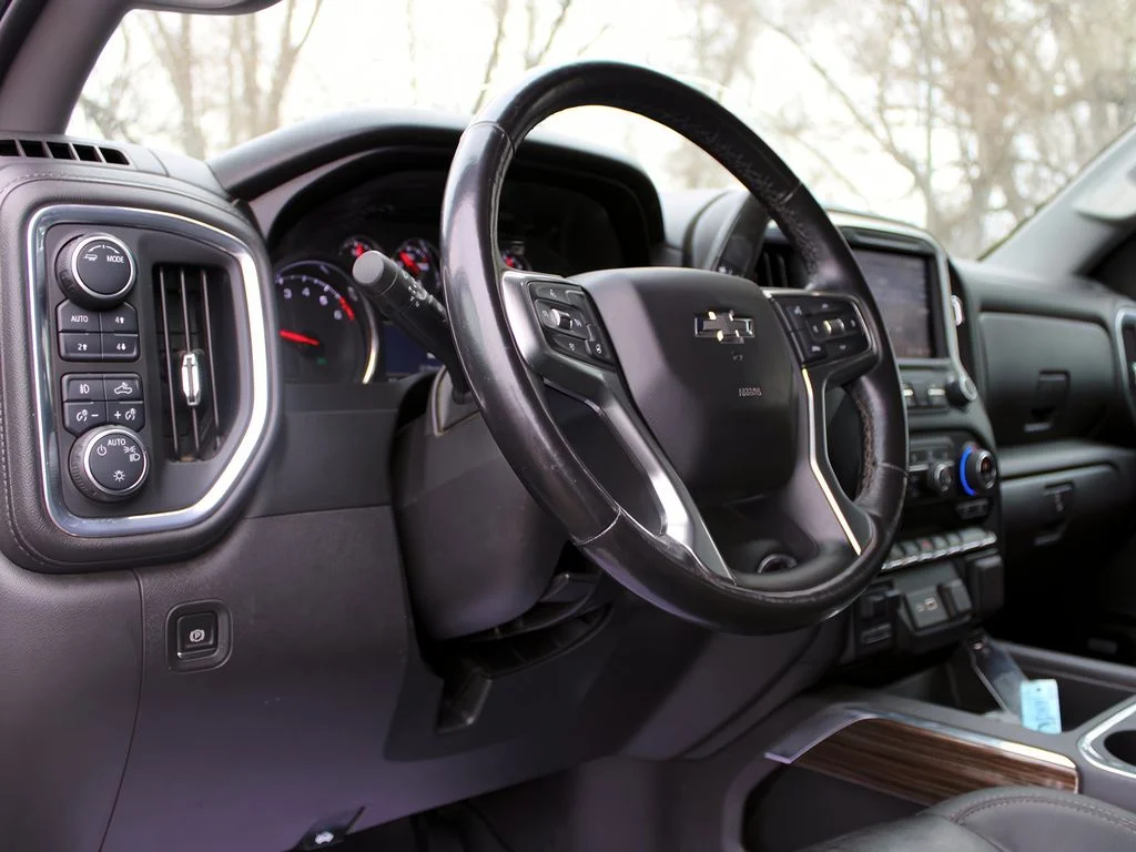 Used 2021 Summit White Chevrolet LT Trail Boss image 15