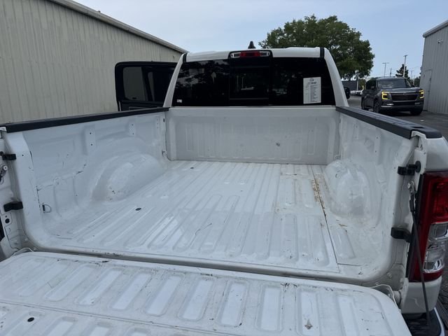 Used 2022 White Ram Big Horn/Lone Star image 12
