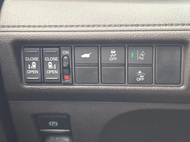 Used 2018 White Honda EX-L image 26