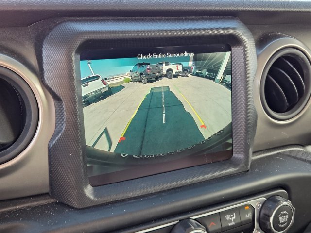 2021 Jeep Wrangler Willys - Photo 21