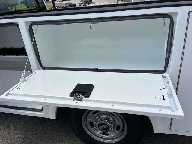 New 2026 Oxford White Ford F-250® XL image 15