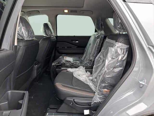 New 2026 Boulder Gray Pearl Nissan Platinum image 5