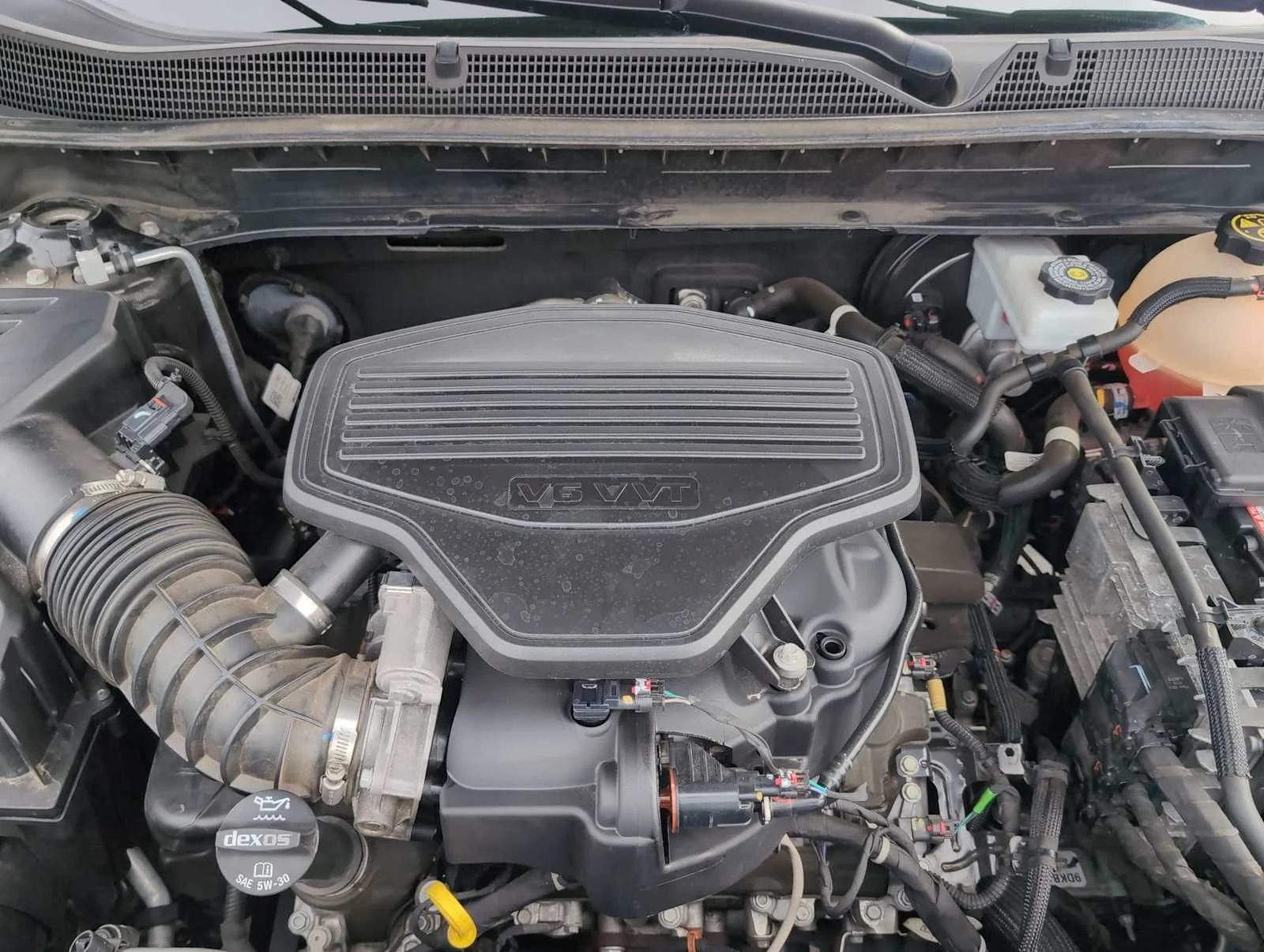 Used 2020 BLACK Chevrolet RS image 31