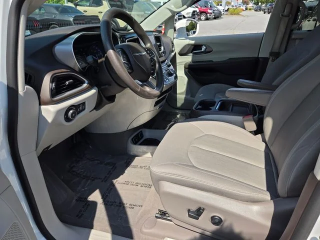 Used 2019 White Chrysler Touring Plus image 16