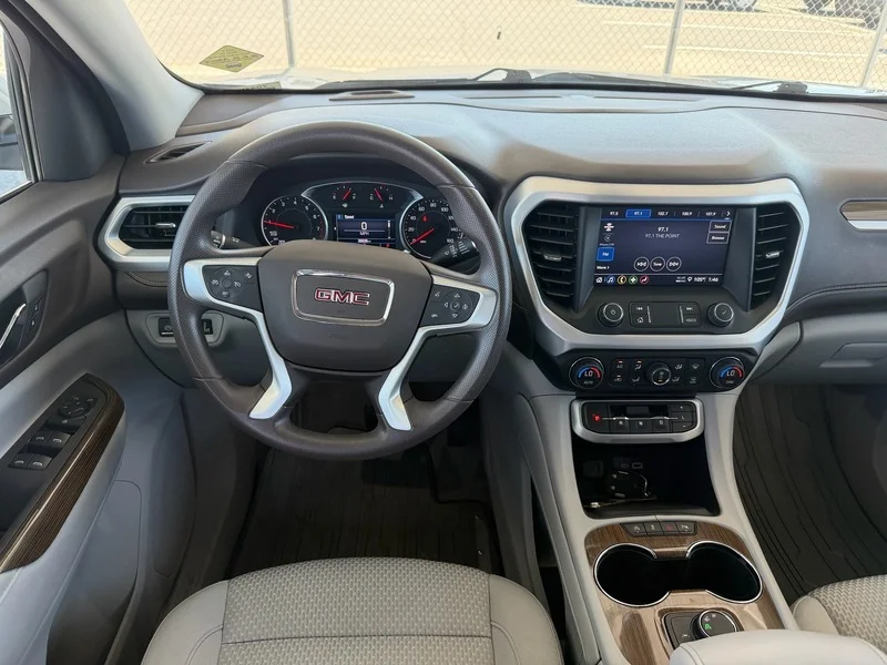 Used 2022 Summit White GMC SLE image 13