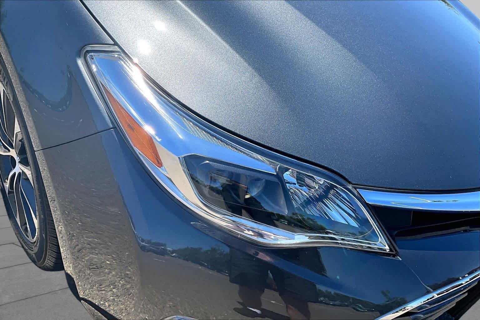 Used 2017 Magnetic Gray Metallic Toyota XLE image 27