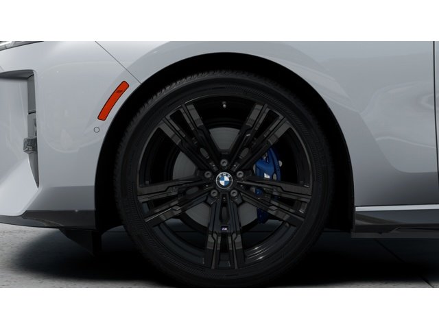 New 2027 Brooklyn Grey Metallic BMW i7 image 7