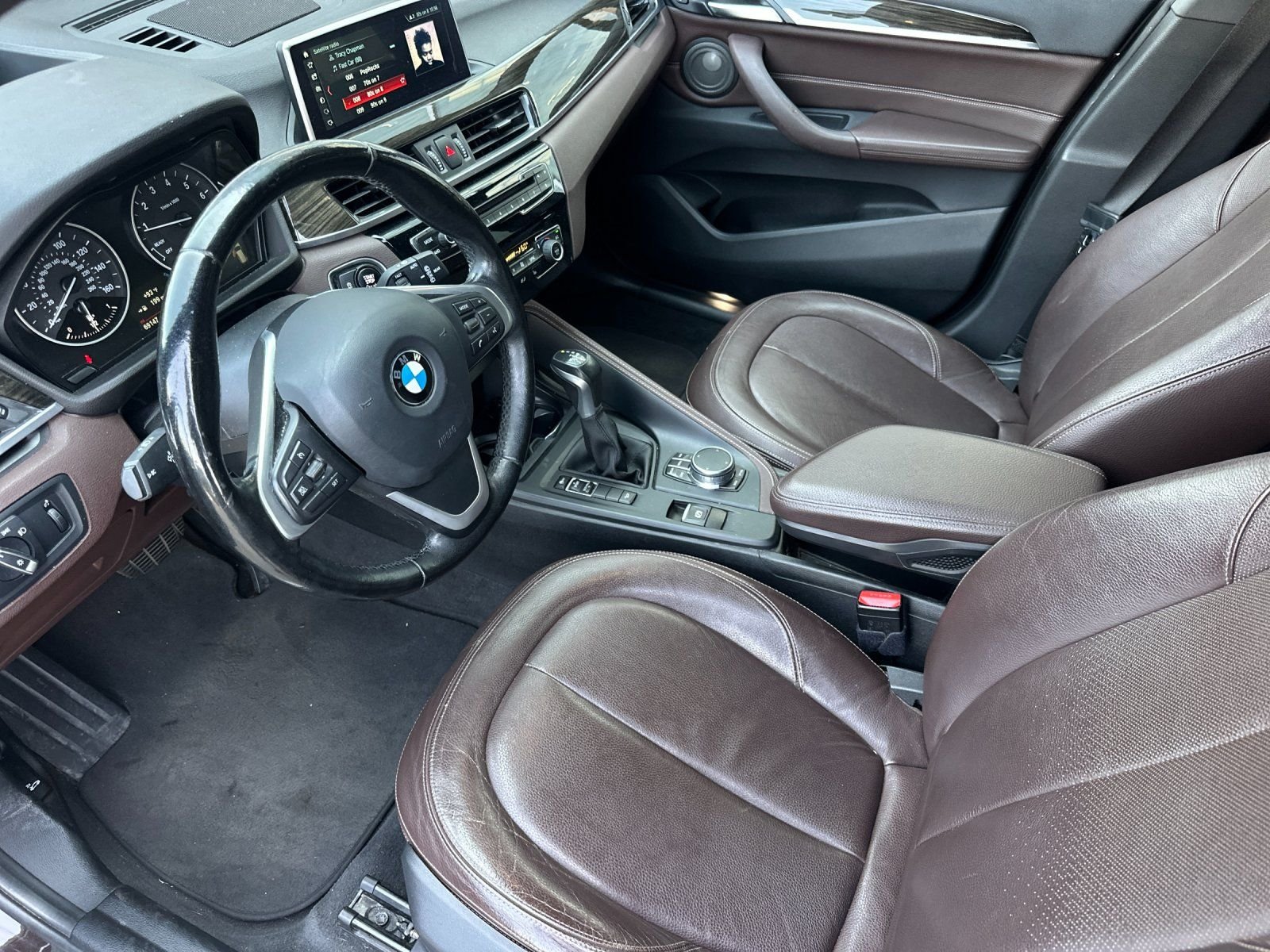Used 2018 Brown Metallic BMW xDrive28i image 9