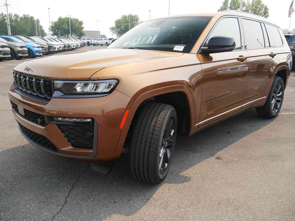 New 2026 Copper Shino Metallic Clearcoat Jeep Limited image 3