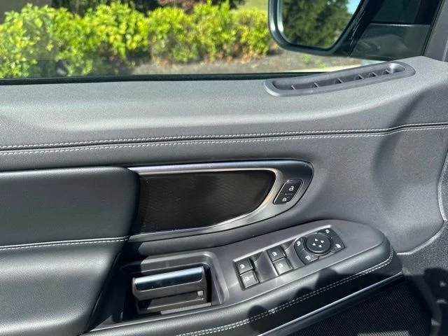 New 2027 Glacier Gray Metallic Tri-Coat Ford Platinum image 48
