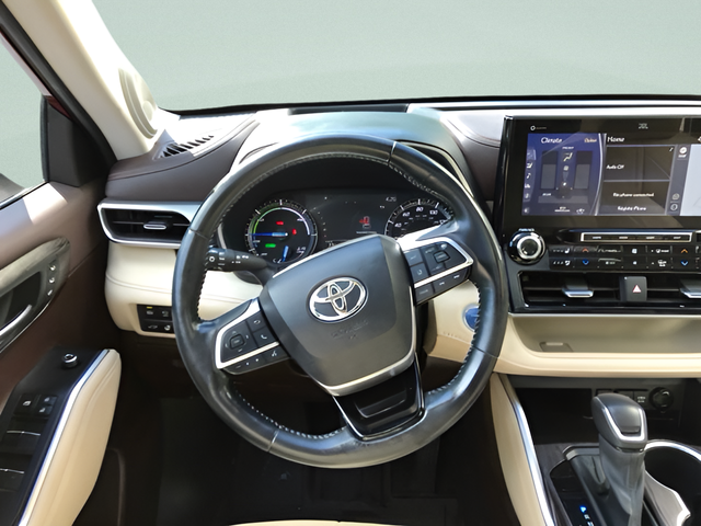 Used 2021 Red Toyota Platinum image 14