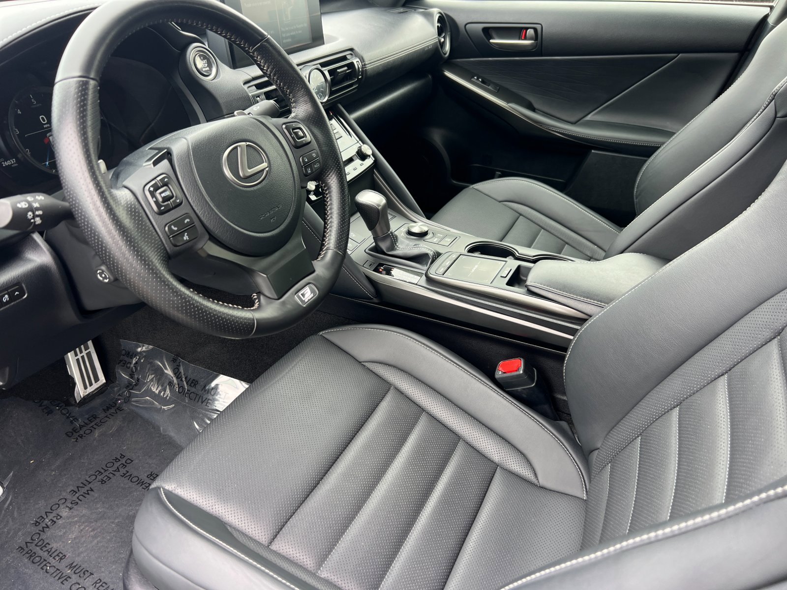 2023 Lexus IS 350 F SPORT - Photo 9