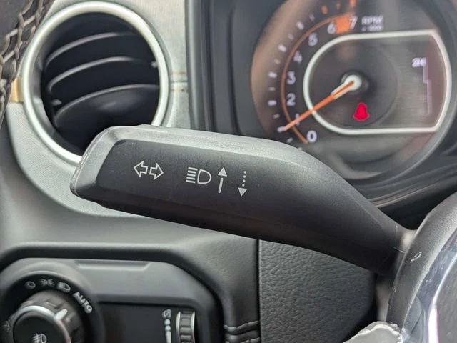 2025 Jeep Wrangler 4-Door Sahara - Photo 26